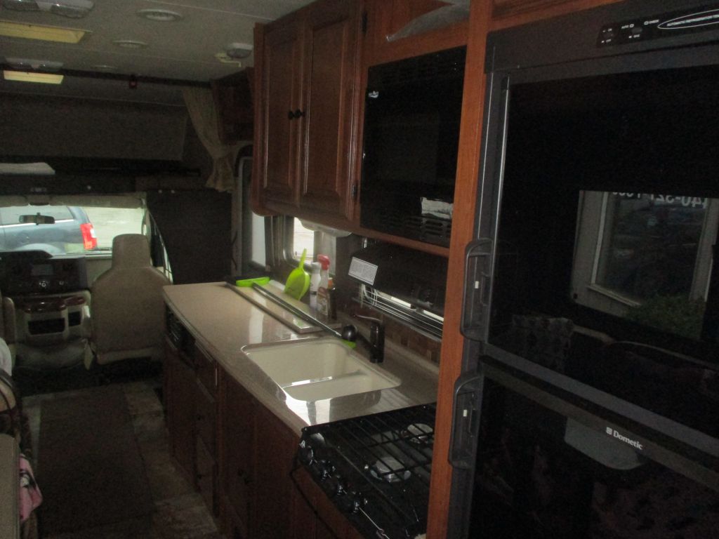Photo 17 of this FORD ECONOLINE