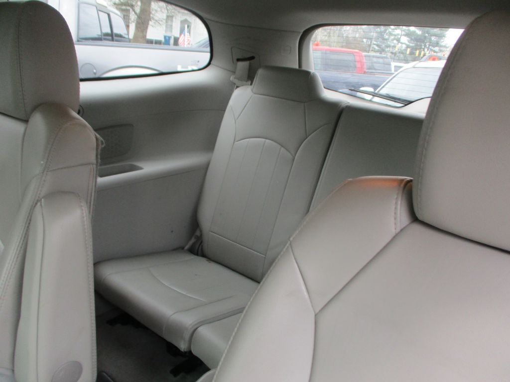 Photo 9 of this BUICK ENCLAVE