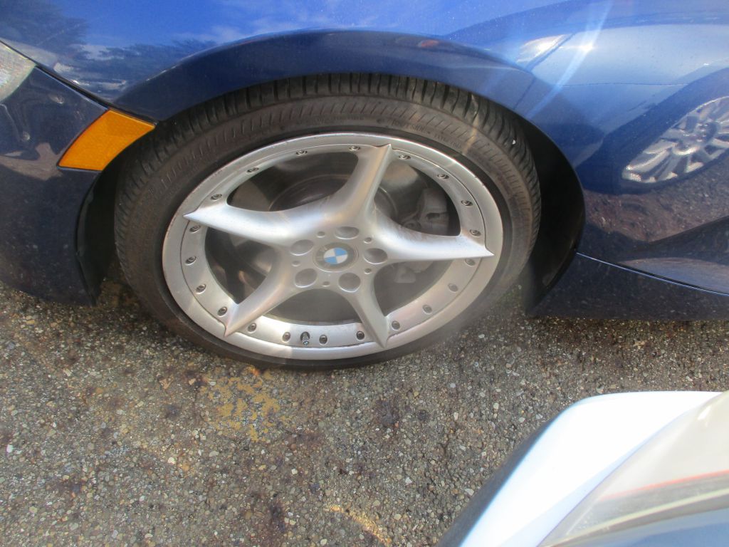 BMW Z4 2007 BMW Z4 4USBU535X7LX02704