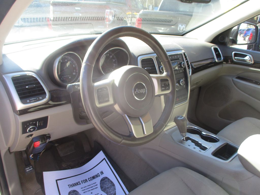 JEEP GRAND CHEROKEE 2013 JEEP GRAND CHEROKEE 1C4RJEAG9DC596047