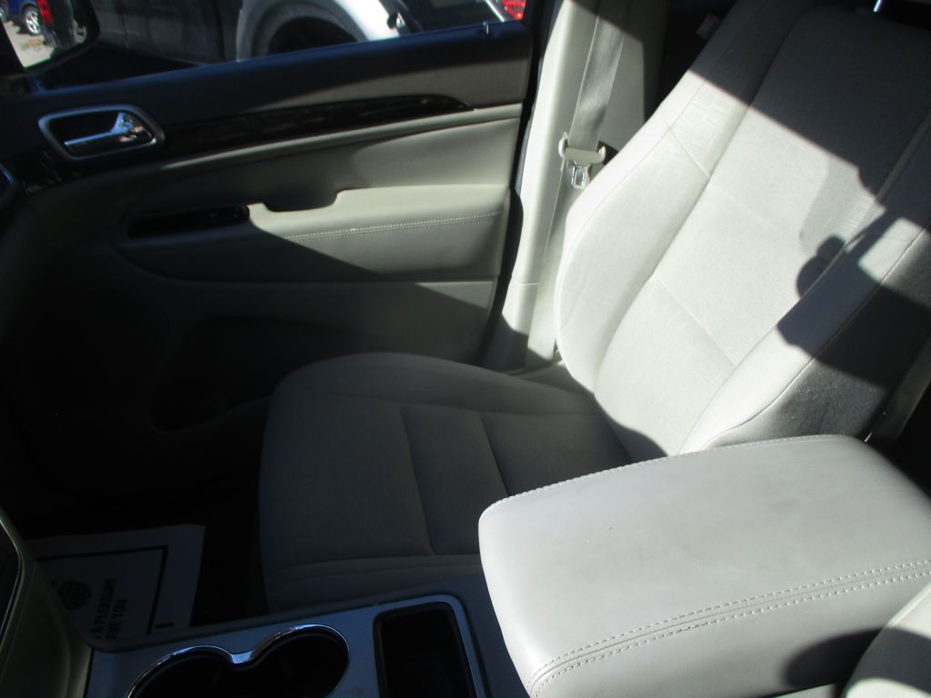 JEEP GRAND CHEROKEE 2013 JEEP GRAND CHEROKEE 1C4RJEAG9DC596047