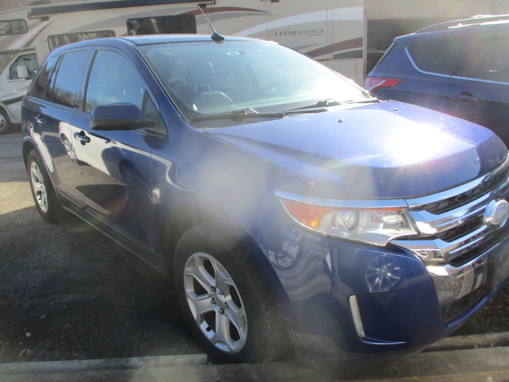 Photo 3 of this FORD EDGE