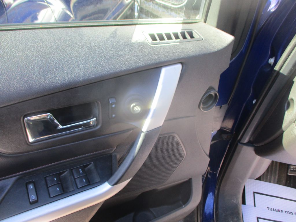 Photo 11 of this FORD EDGE