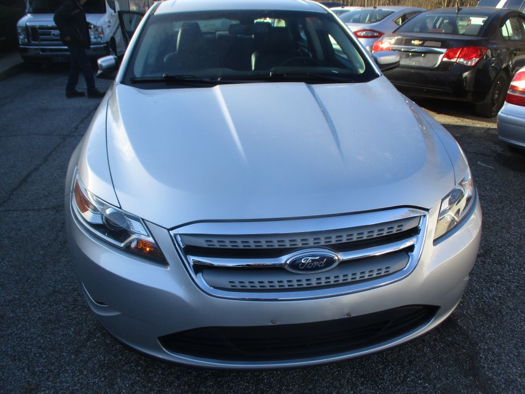 FORD TAURUS 2011 FORD TAURUS 1FAHP2HW2BG181900