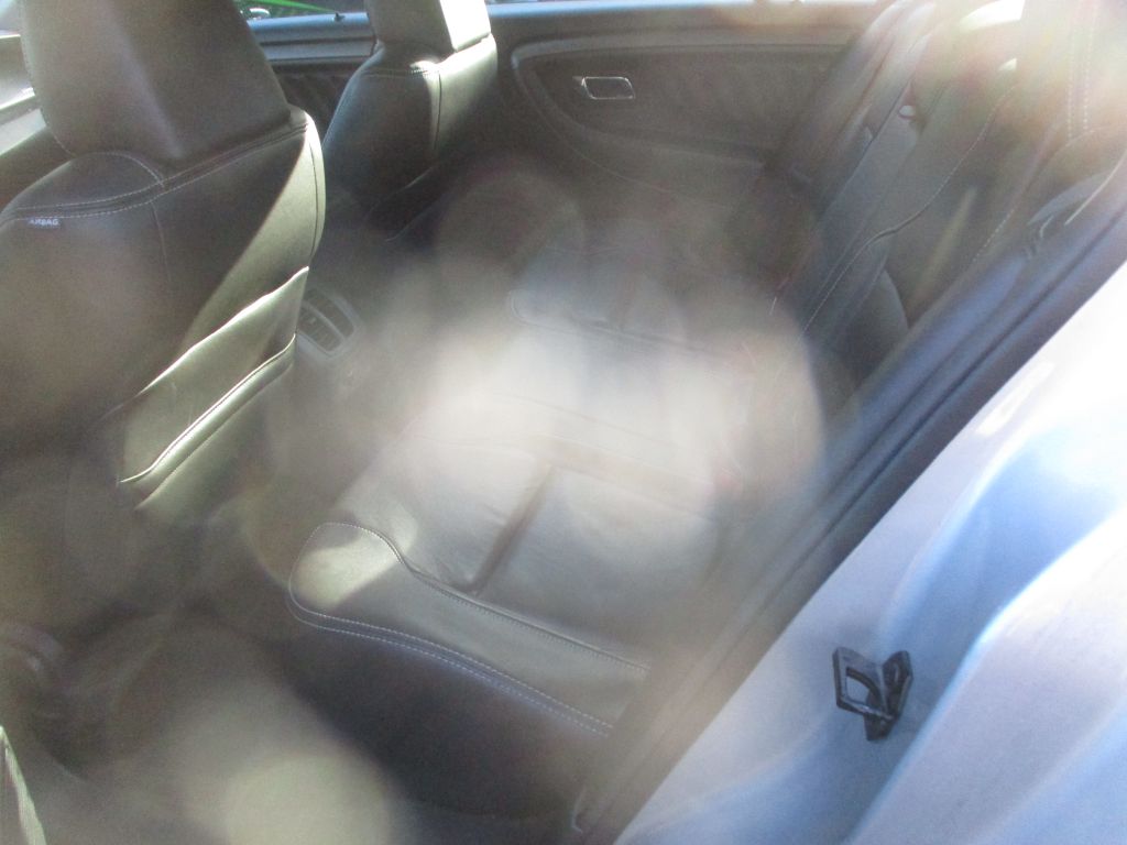 FORD TAURUS 2011 FORD TAURUS 1FAHP2HW2BG181900