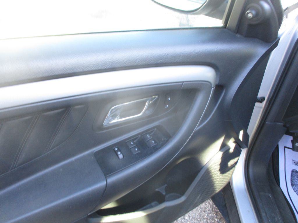FORD TAURUS 2011 FORD TAURUS 1FAHP2HW2BG181900
