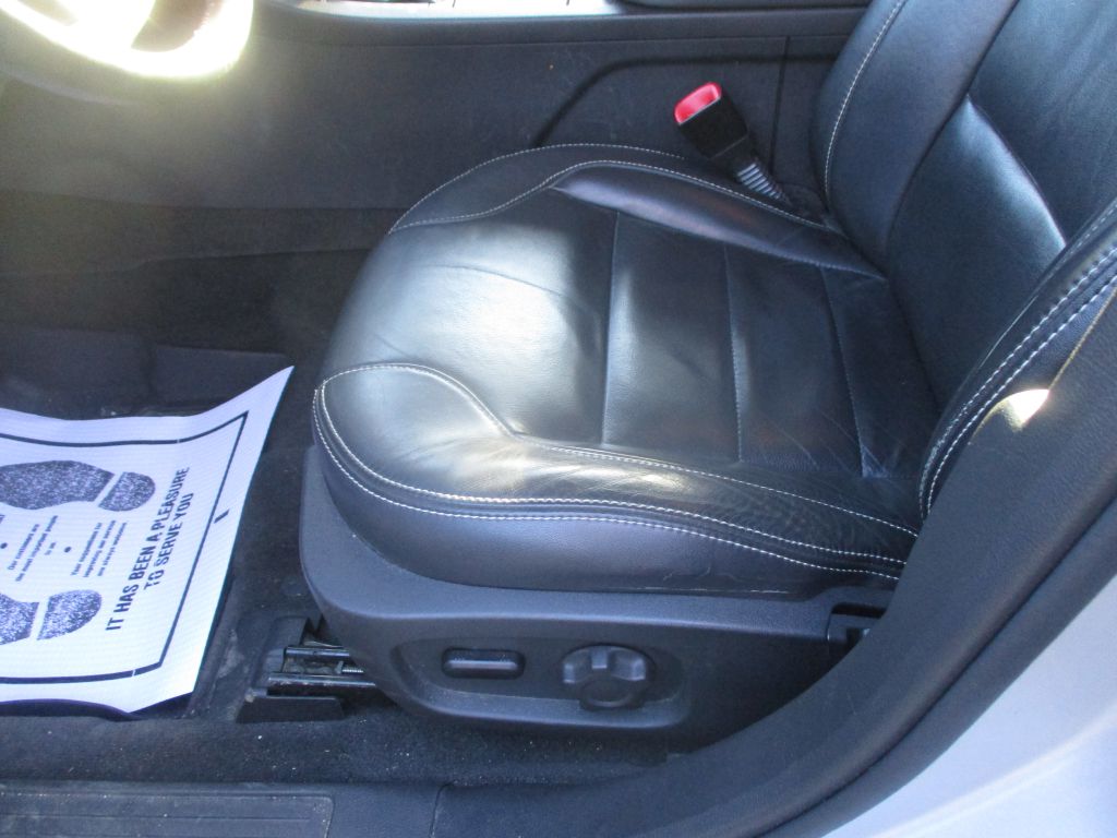 FORD TAURUS 2011 FORD TAURUS 1FAHP2HW2BG181900