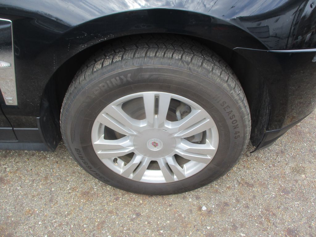 Photo 3 of this CADILLAC SRX