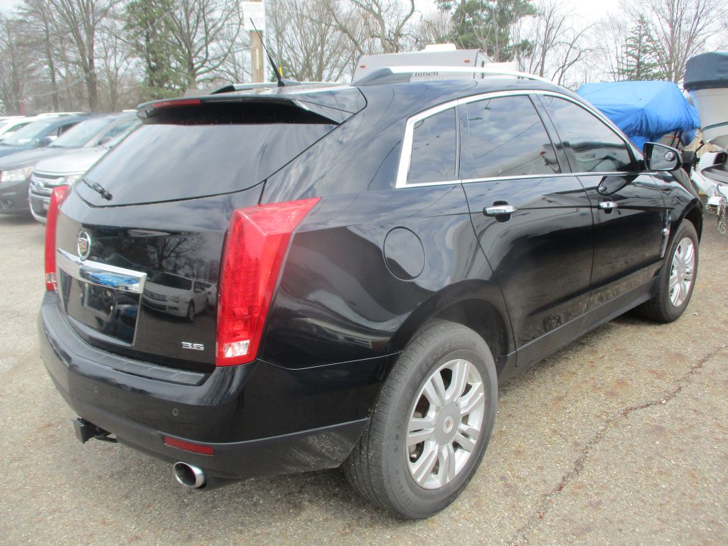 Photo 4 of this CADILLAC SRX