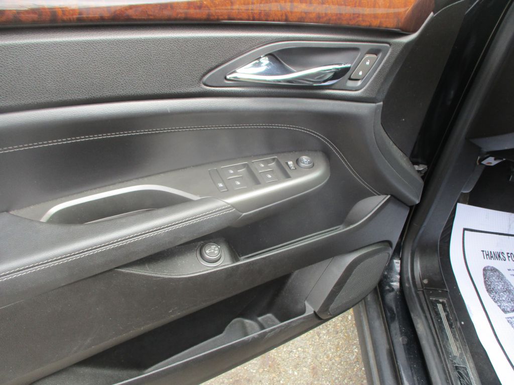 Photo 9 of this CADILLAC SRX