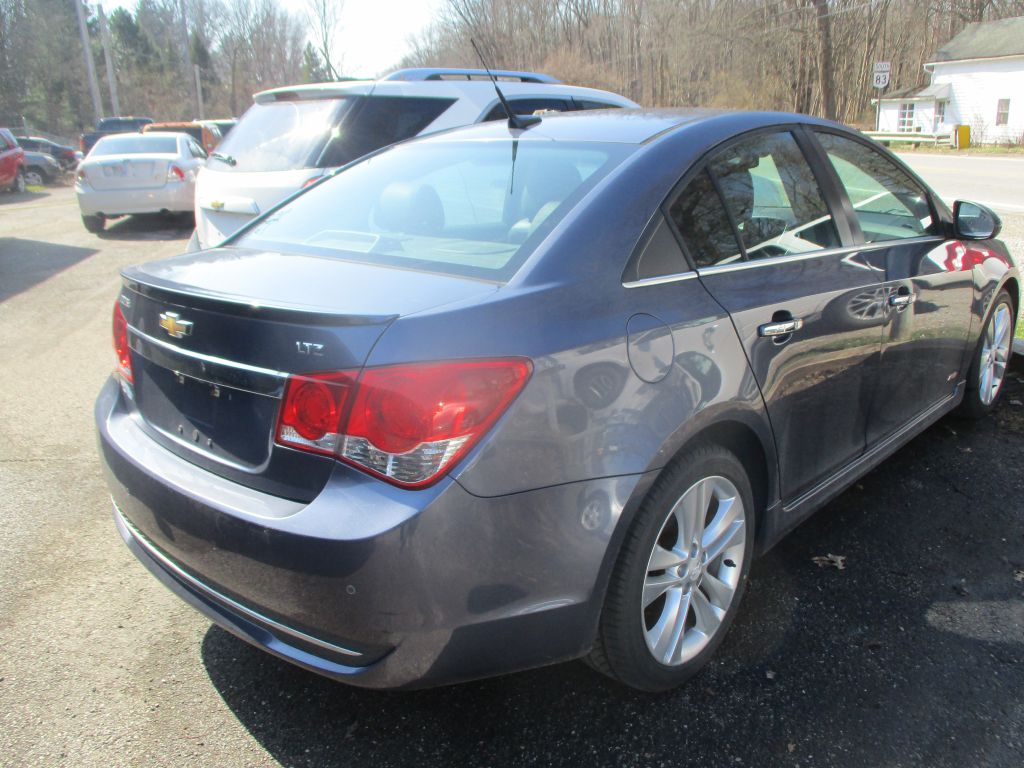 Photo 6 of this CHEVROLET CRUZE