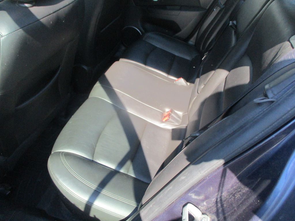 Photo 9 of this CHEVROLET CRUZE
