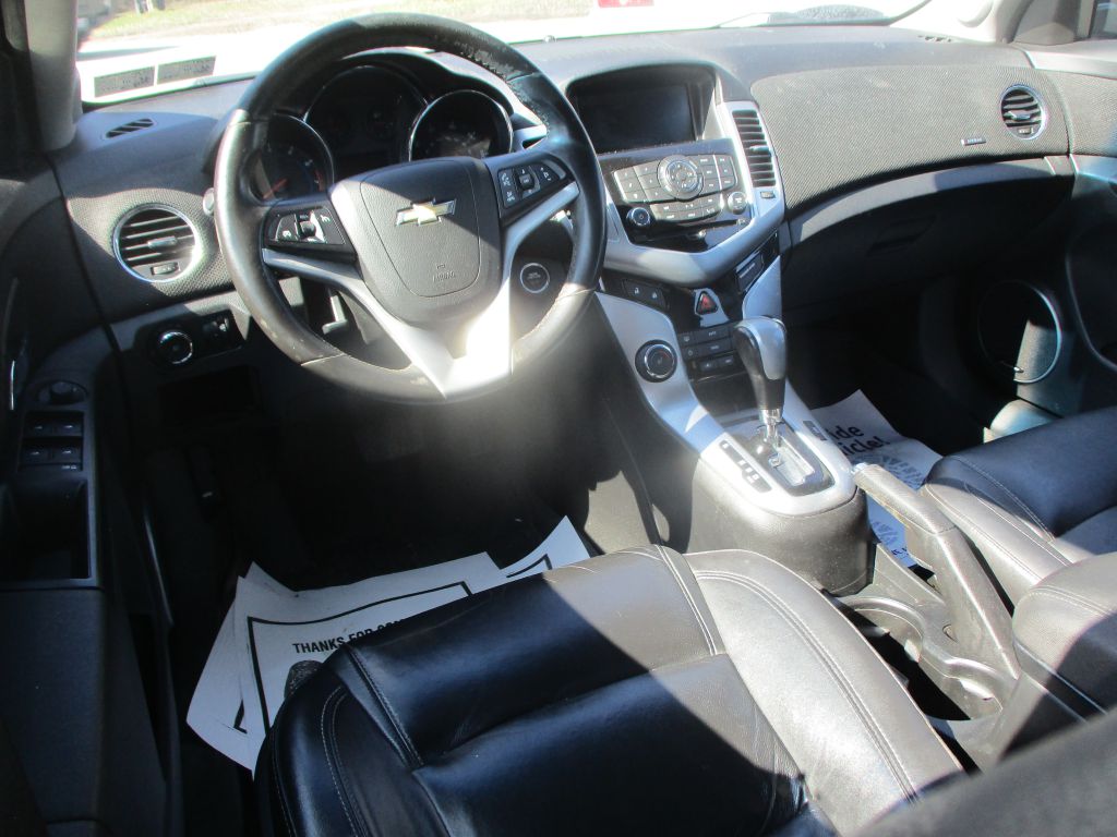 Photo 10 of this CHEVROLET CRUZE