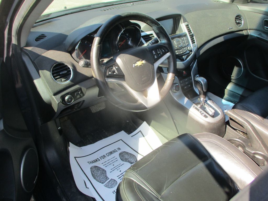 Photo 13 of this CHEVROLET CRUZE