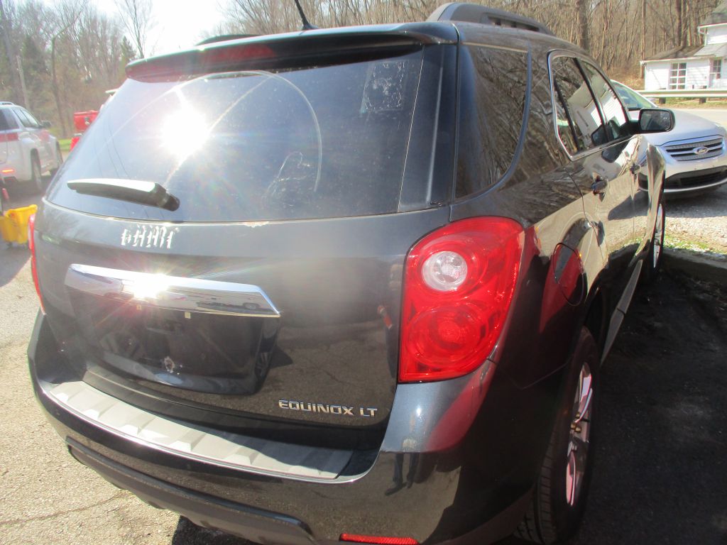 Photo 5 of this CHEVROLET EQUINOX