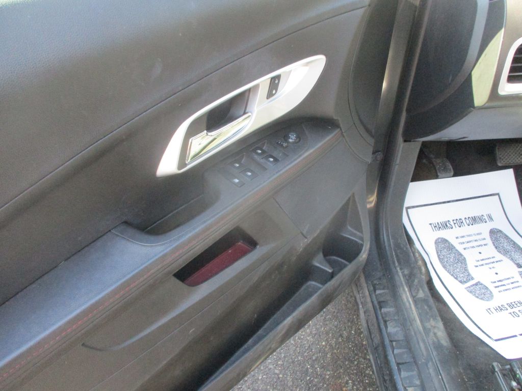 Photo 9 of this CHEVROLET EQUINOX