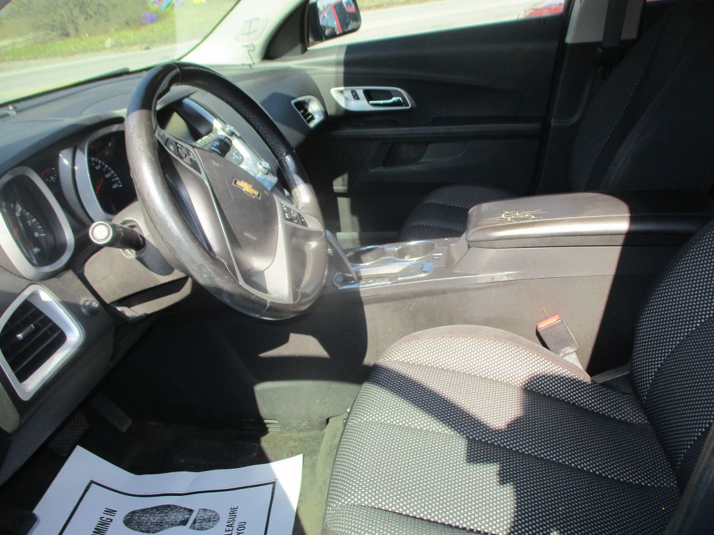 Photo 11 of this CHEVROLET EQUINOX