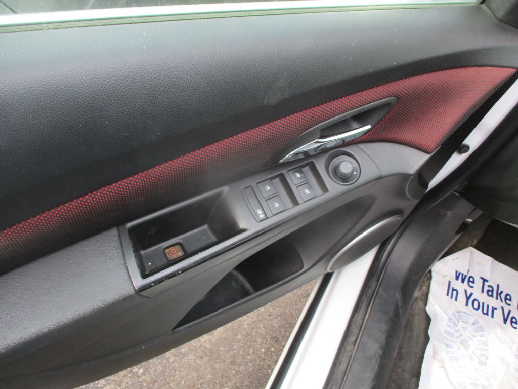 Photo 9 of this CHEVROLET CRUZE