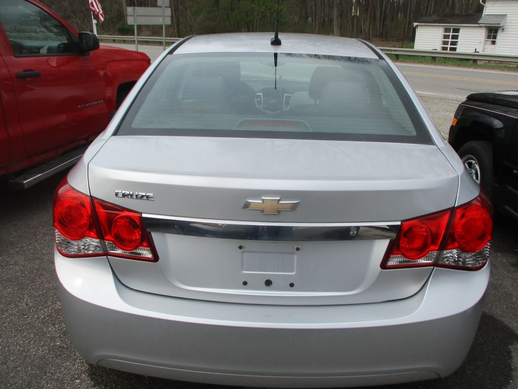 Photo 6 of this CHEVROLET CRUZE