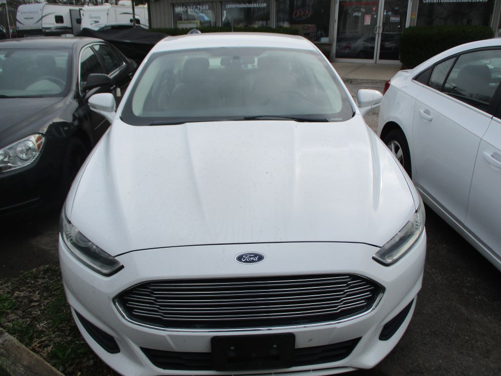 Photo 2 of this FORD FUSION