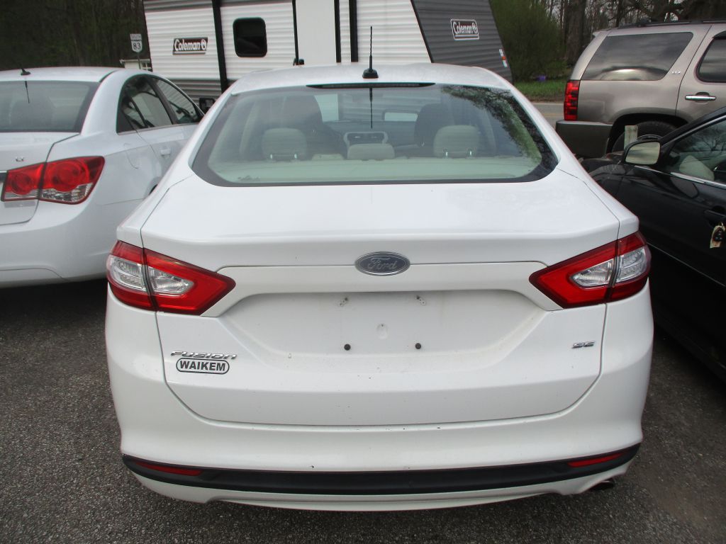 Photo 6 of this FORD FUSION