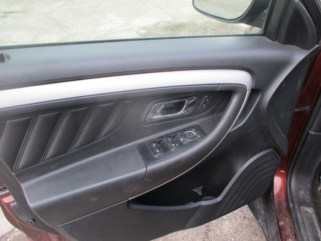 FORD TAURUS 2015 FORD TAURUS 1FAHP2E80FG206692