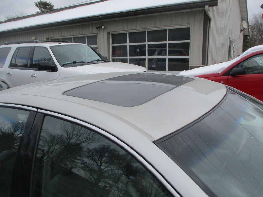 Photo 3 of this LEXUS ES