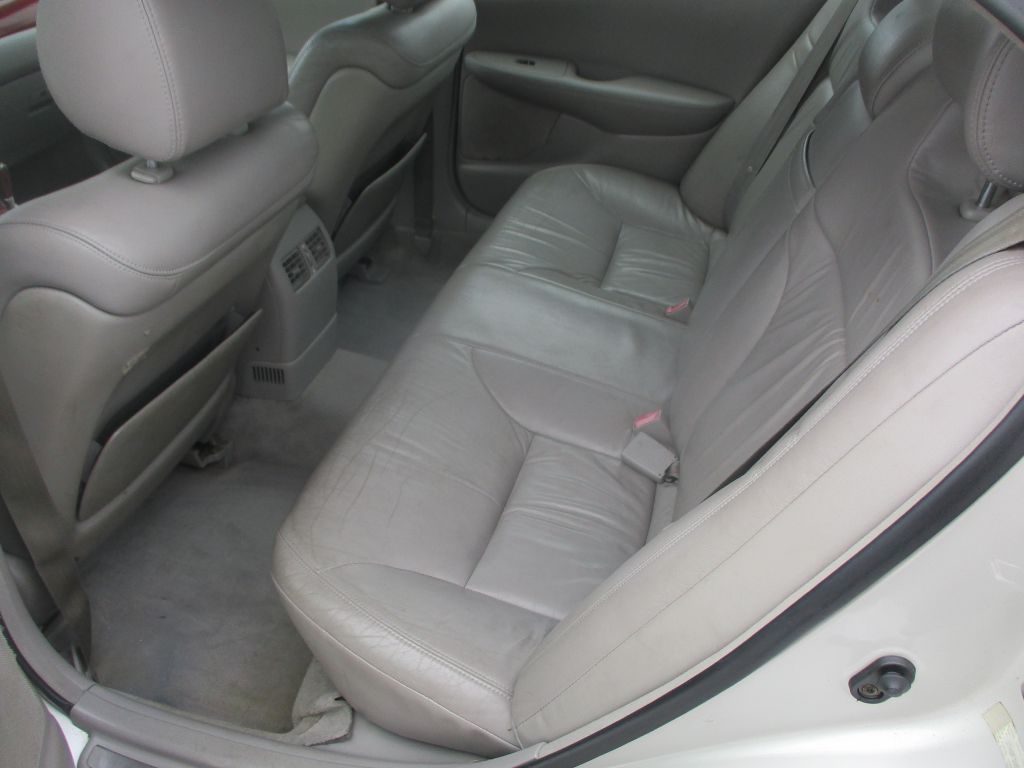 Photo 7 of this LEXUS ES