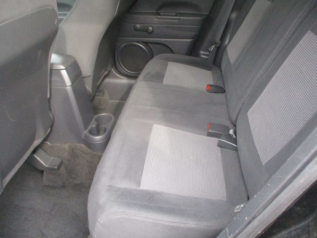Photo 8 of this JEEP PATRIOT