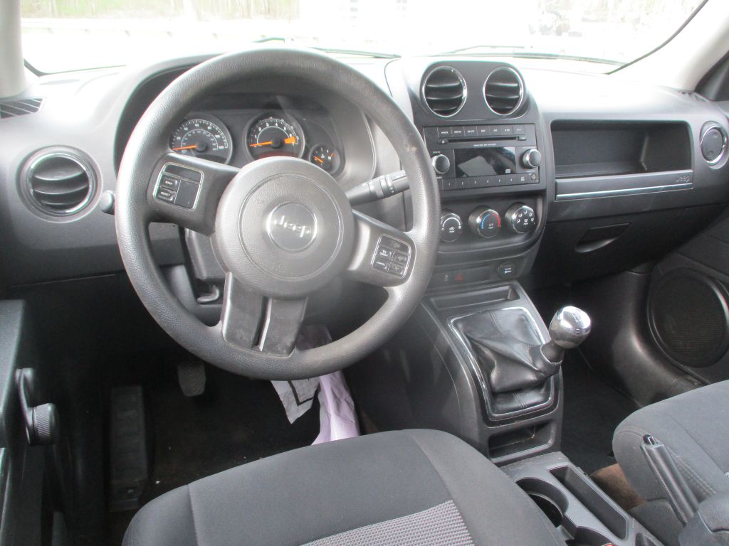 Photo 9 of this JEEP PATRIOT