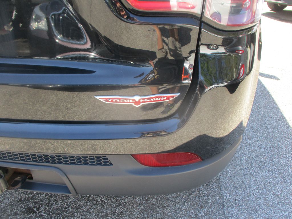 Photo 6 of this JEEP COMPASS