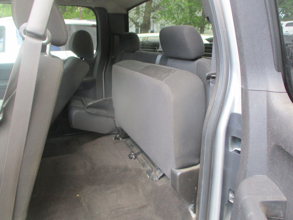 Photo 7 of this GMC SIERRA