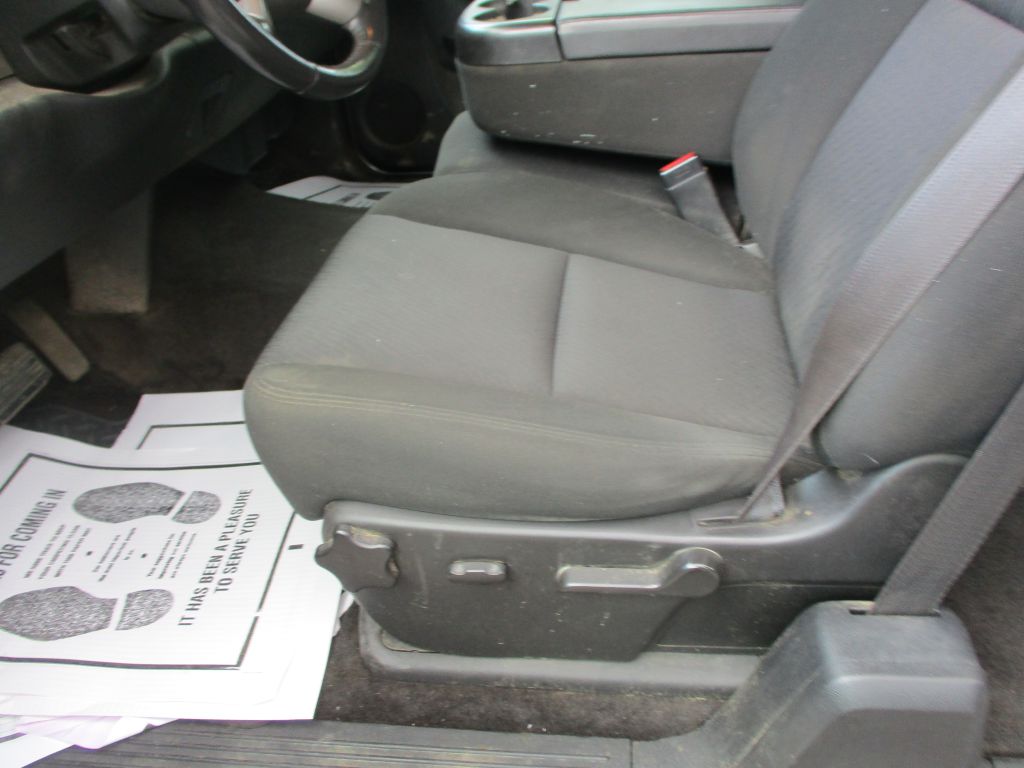 Photo 9 of this GMC SIERRA
