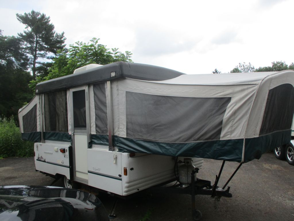 1999 COLEMAN SANTA FE