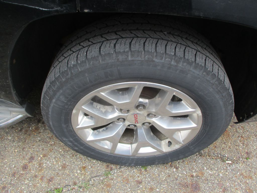 Photo 7 of this GMC YUKON