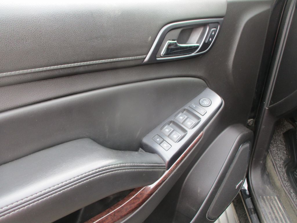 Photo 9 of this GMC YUKON