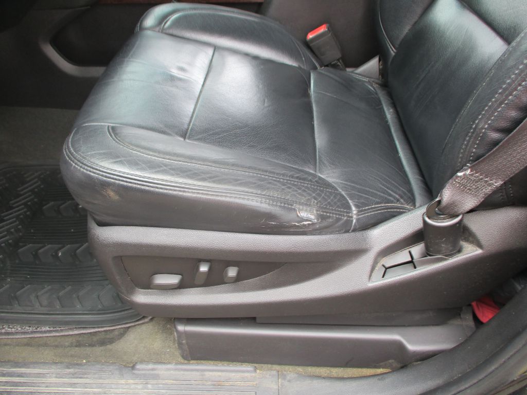 Photo 10 of this GMC YUKON