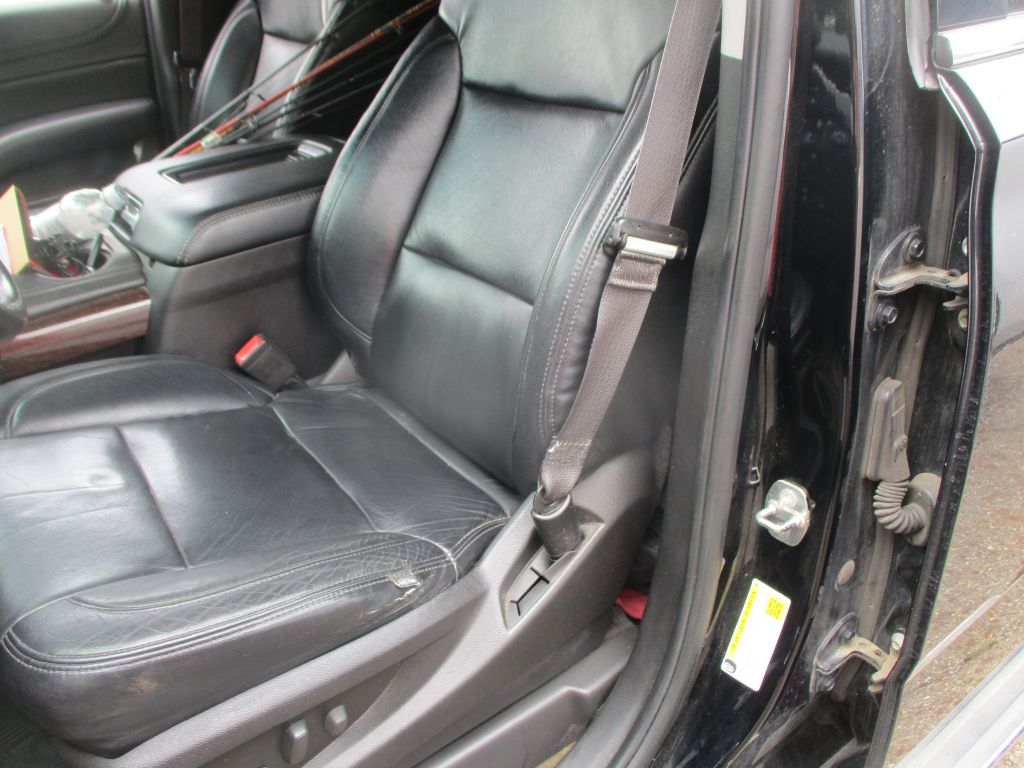 Photo 11 of this GMC YUKON