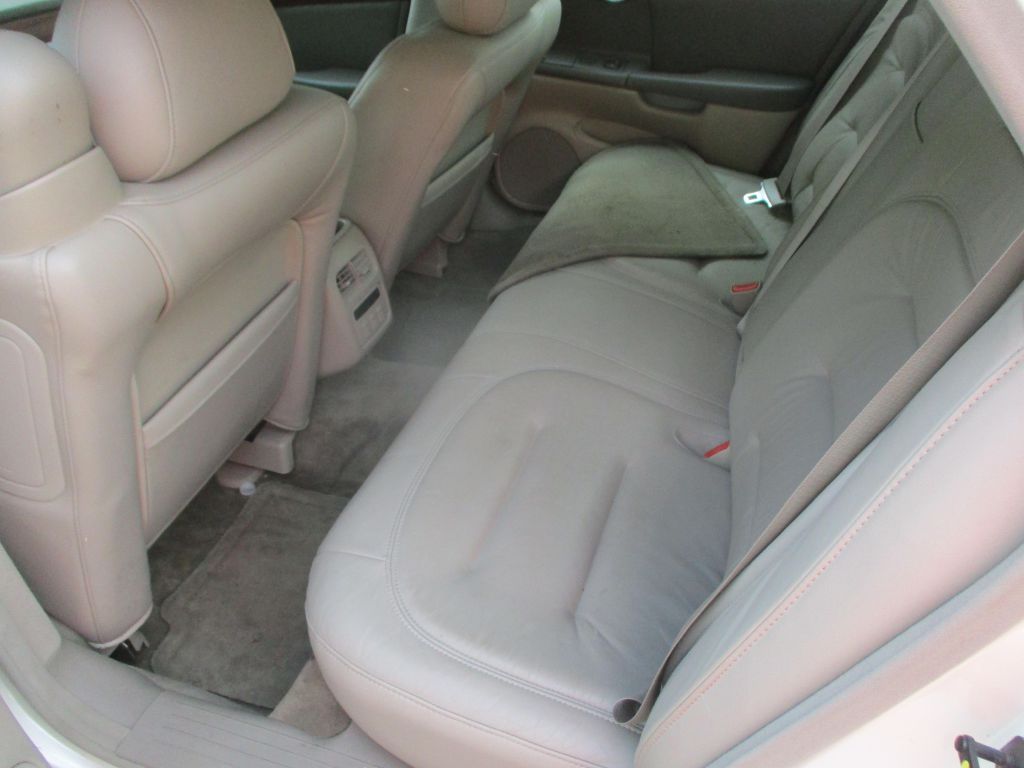 Photo 8 of this CADILLAC DEVILLE