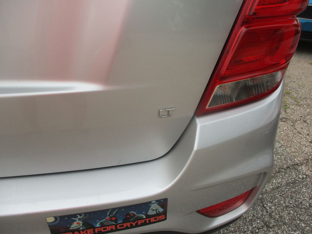 Photo 5 of this CHEVROLET TRAX