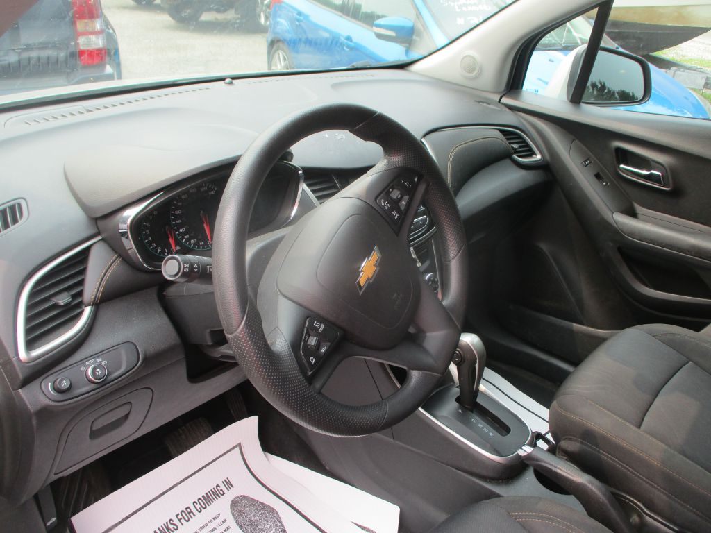 Photo 11 of this CHEVROLET TRAX