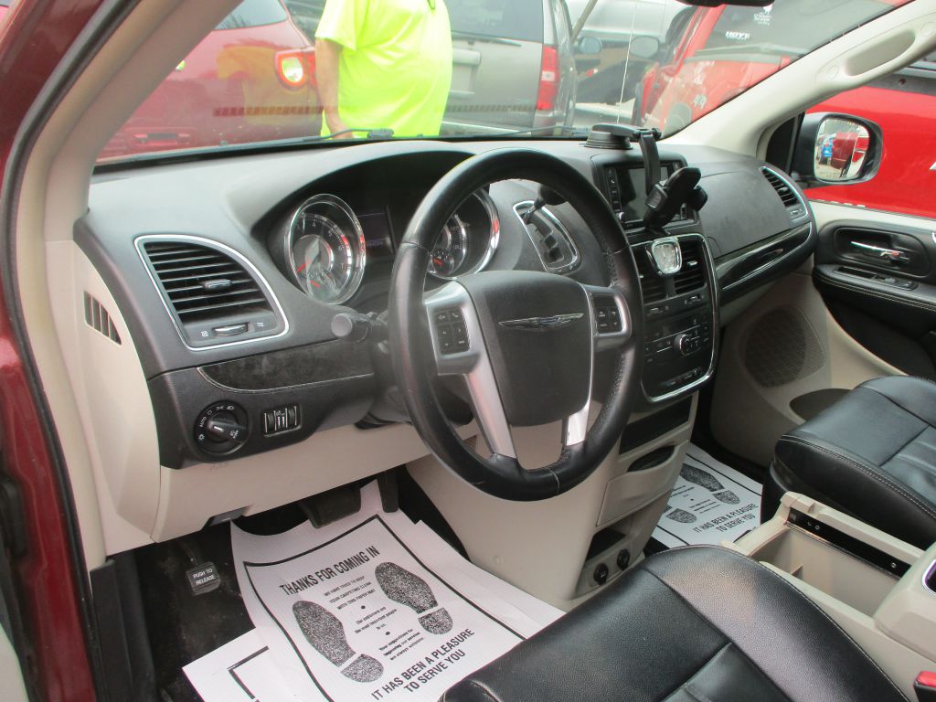 CHRYSLER TOWN & COUNTRY 2013 CHRYSLER TOWN & COUNTRY 2C4RC1BG6DR775722