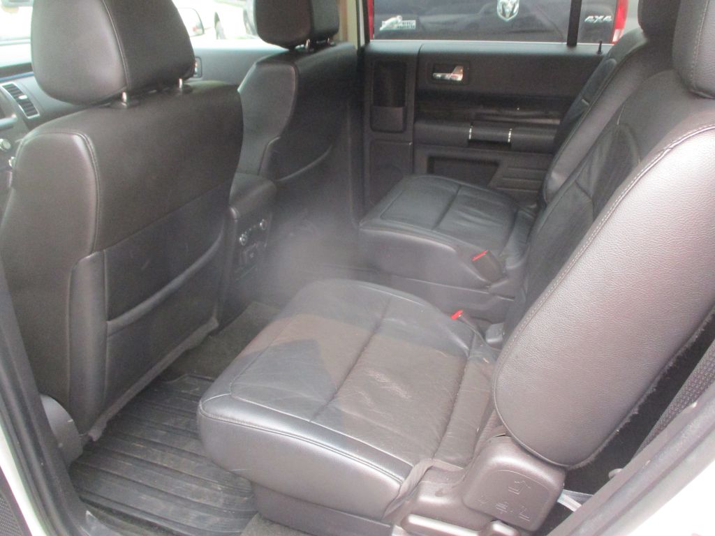 Photo 8 of this FORD FLEX