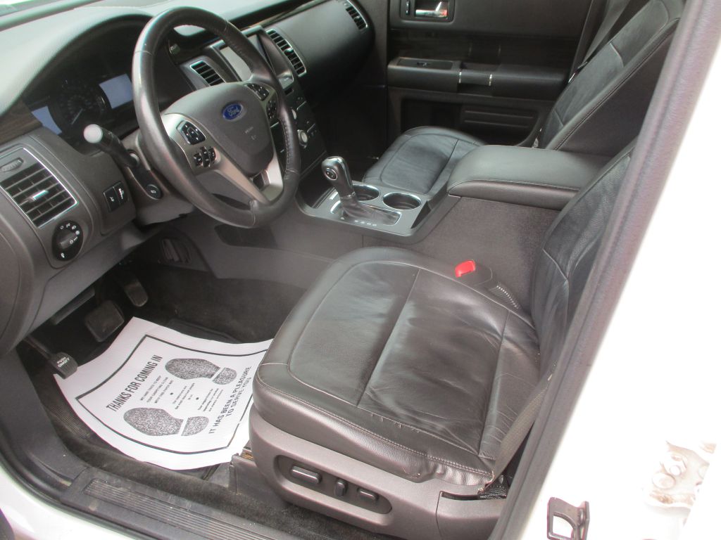 Photo 15 of this FORD FLEX