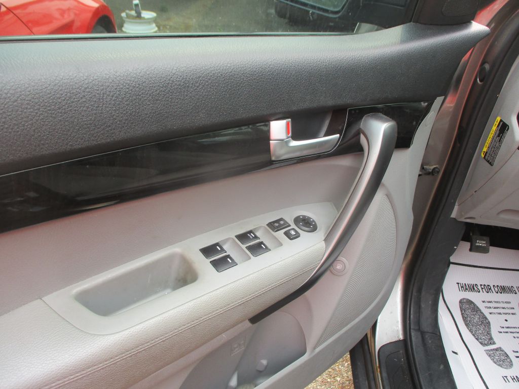 Photo 7 of this KIA SORENTO
