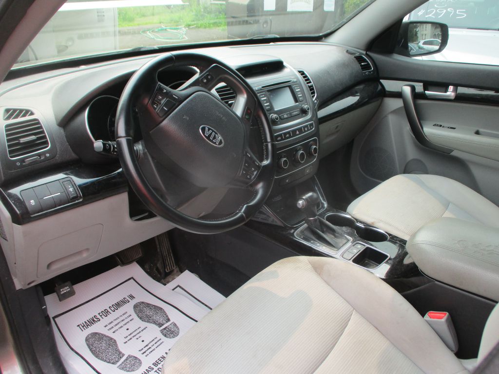 Photo 9 of this KIA SORENTO