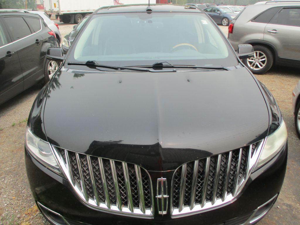 Photo 2 of this LINCOLN MKX