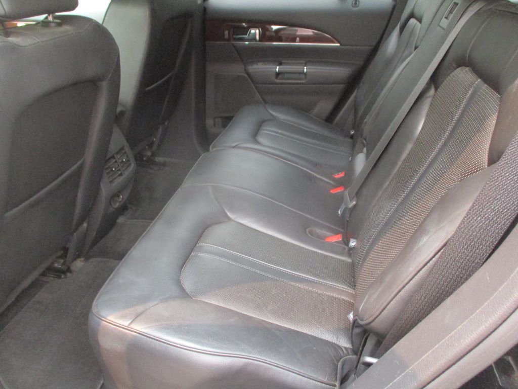 Photo 9 of this LINCOLN MKX