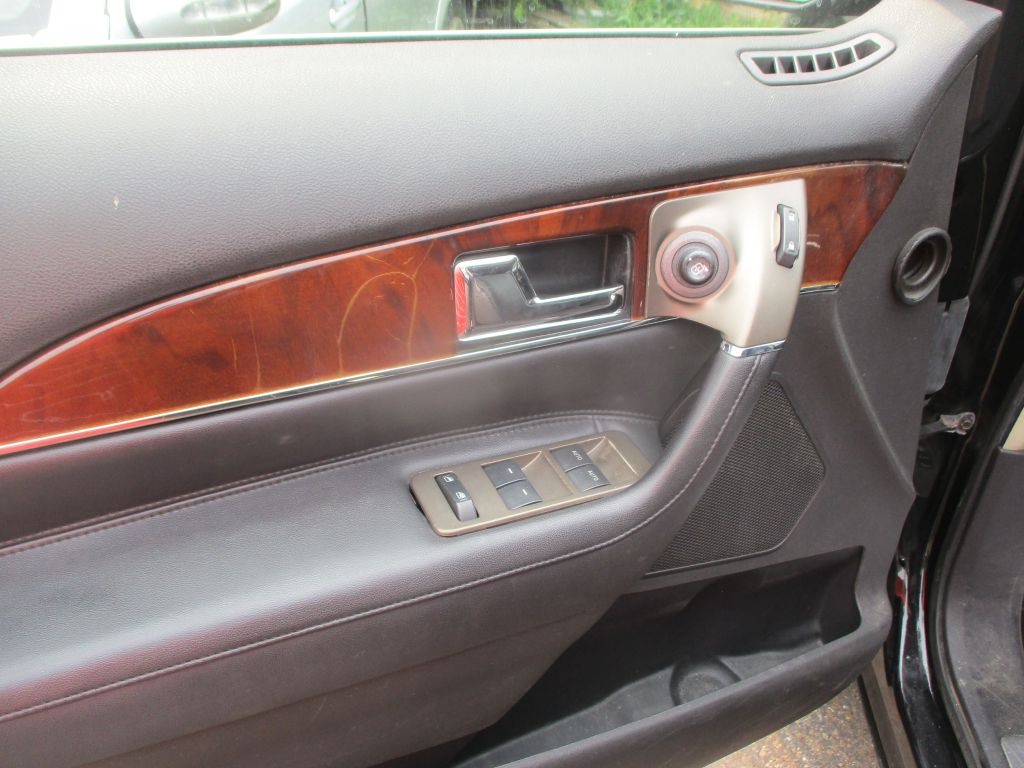 Photo 12 of this LINCOLN MKX