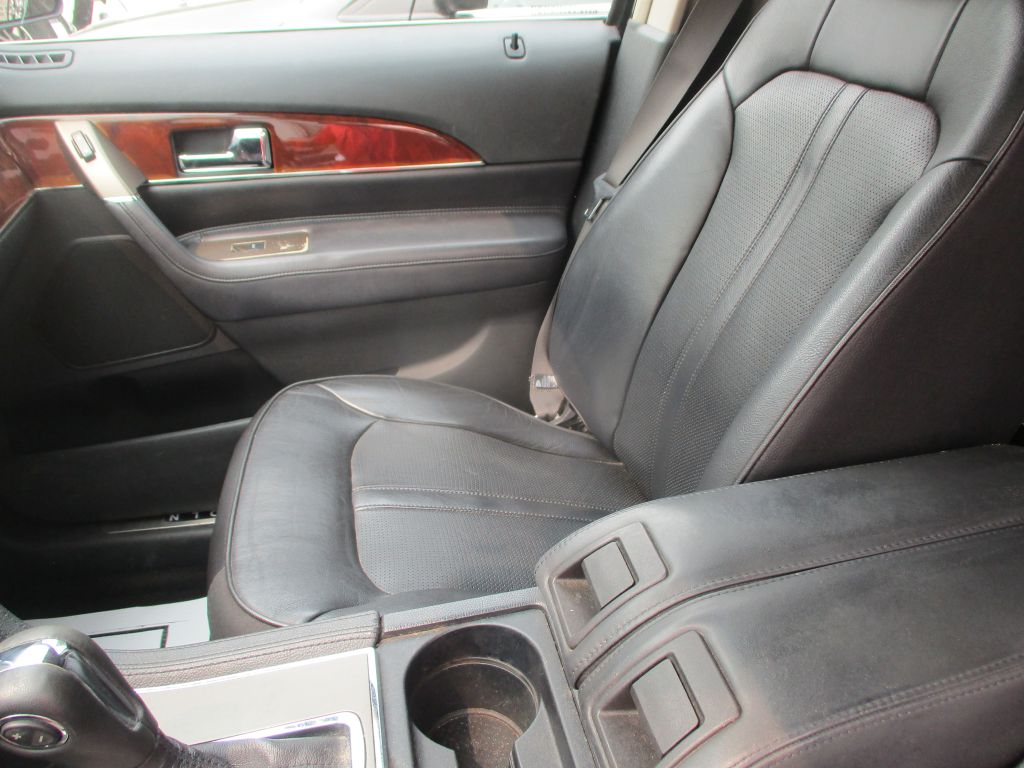 Photo 15 of this LINCOLN MKX